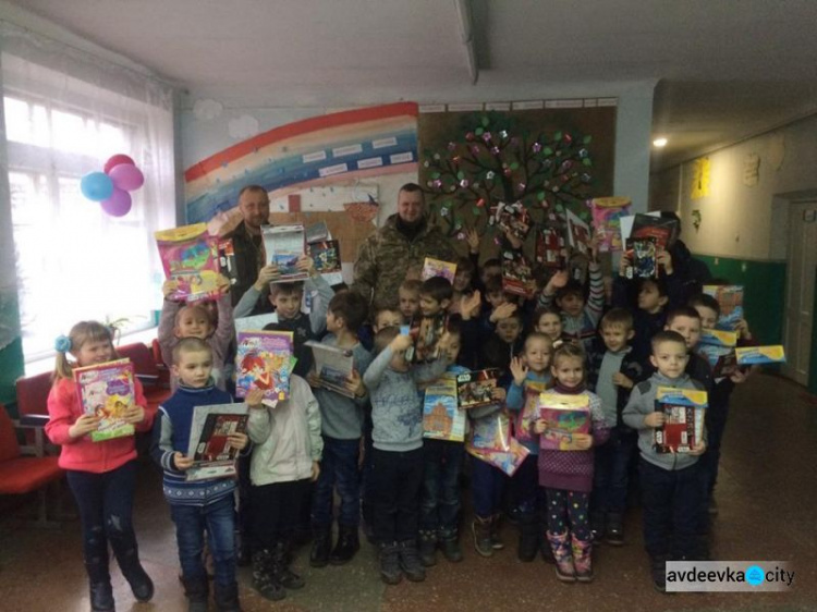 Авдеевские «симики» активно помогают гражданским и военным (ФОТО)