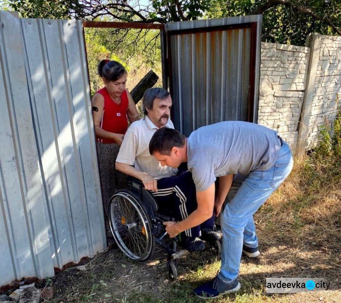 Сотрудники "Пролиска - Авдеевка" помогли немобильному жителю Ясиноватского района оформить документы