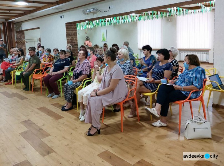 В Авдеевке презентовали социальный проект «Активное и безопасное долголетие»