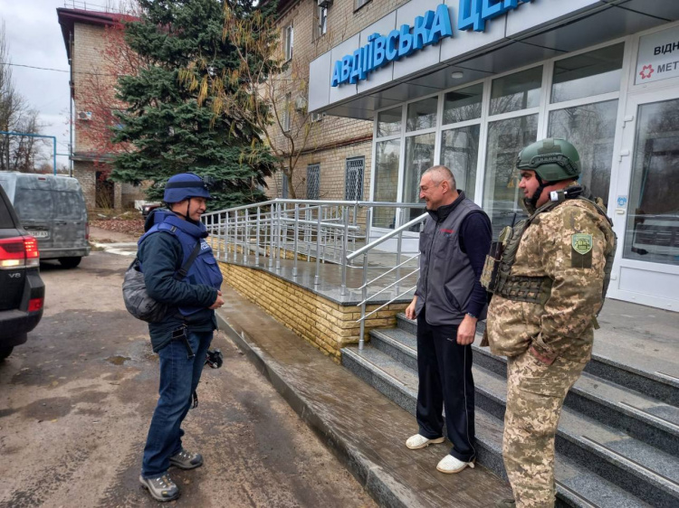 До Авдіївки завітали британські журналісти суспільного телерадіомовлення BBC