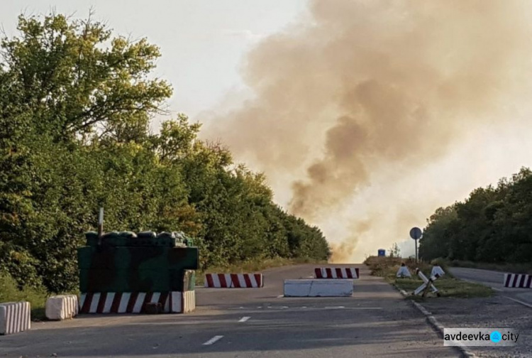 Взрывной и огненный кошмар у донбасского КПВВ: подробности и фото