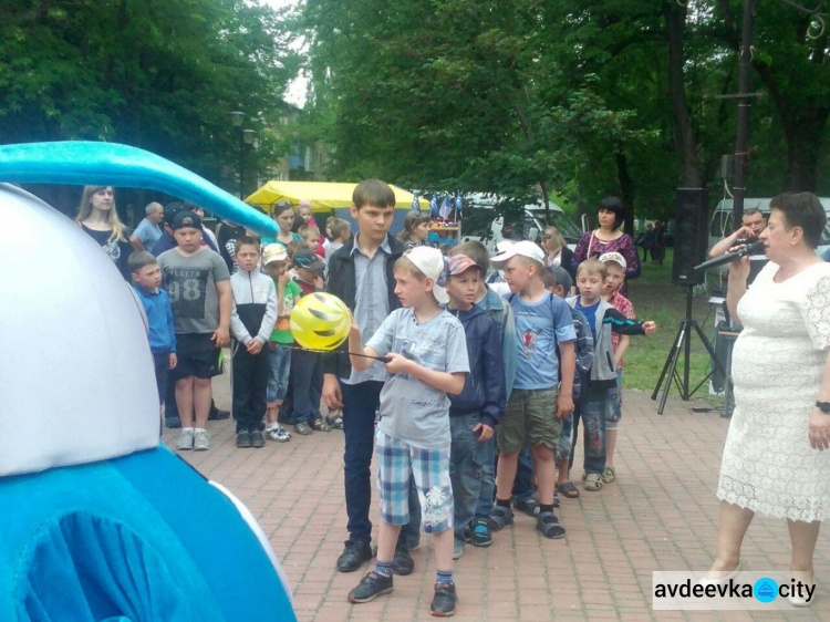 В Авдеевке прошёл праздник “Планета детских улыбок”, посвящённый Дню защиты детей  (ФОТОРЕПОРТАЖ)