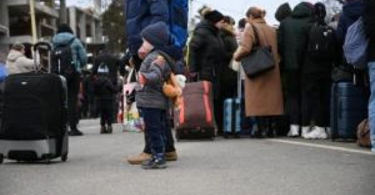 Поради психологів, як захистити дитячу психіку під час війни