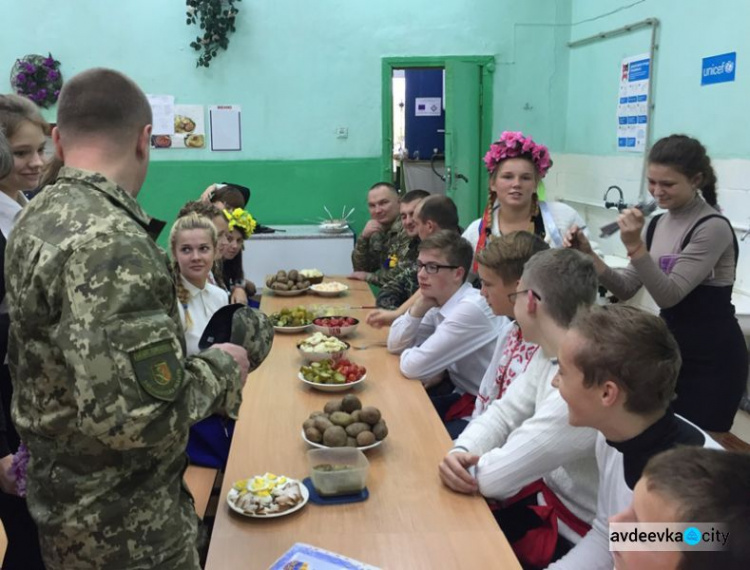 В Авдеевке полицейские состязались с детьми (ФОТО)