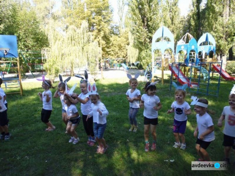 Авдеевские малыши развлекались и соревновались (ФОТО)