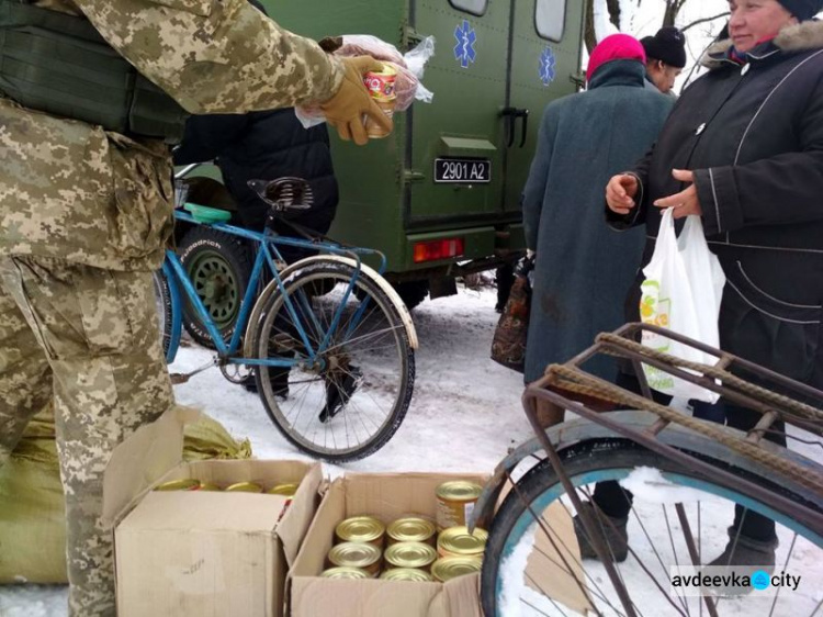 "Симики" доставили гуманитарку  в два недавно освобожденных села  на Донетчине (ФОТО)