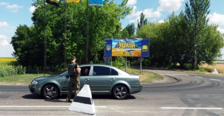 Оружие, наркотики, боевики: в полиции рассказали о работе блокпостов в Покровской оперзоне