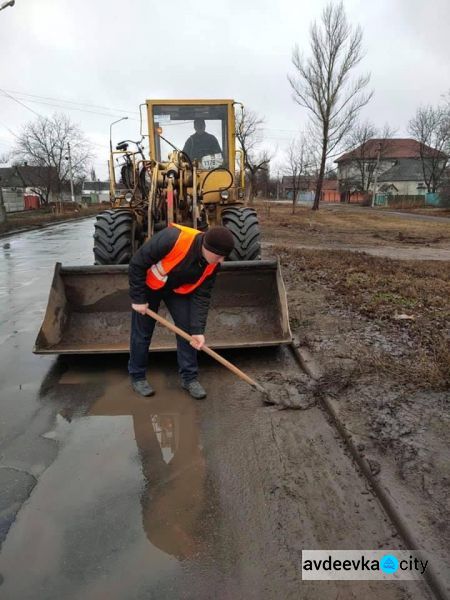 В Авдеевке проведен ряд работ по очистке города от мусора (ФОТОФАКТ)