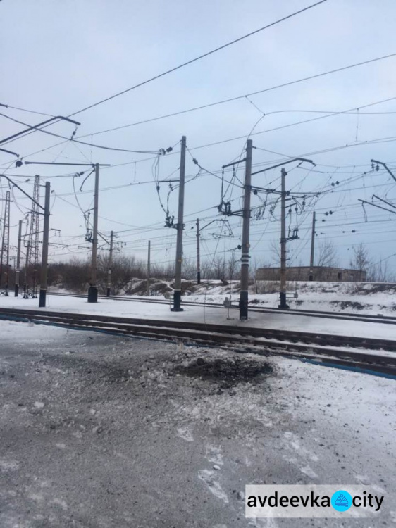 Авдеевка, АКХЗ и ДФС снова без электроэнергии вследствие продолжающих обстрелов (ФОТО)