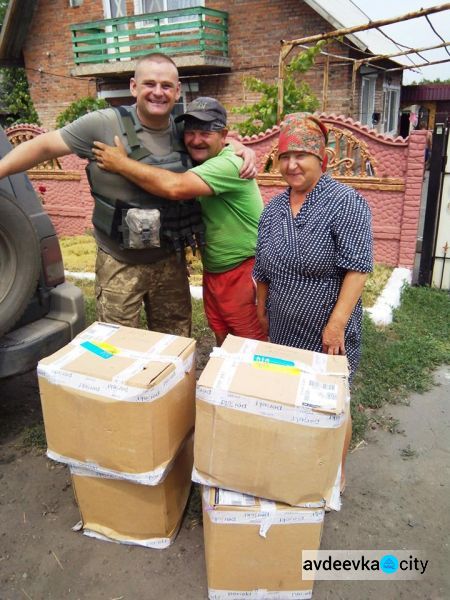 Прифронтовое Водяное и украинских воинов порадовали «симики» из Авдеевки (ФОТО)