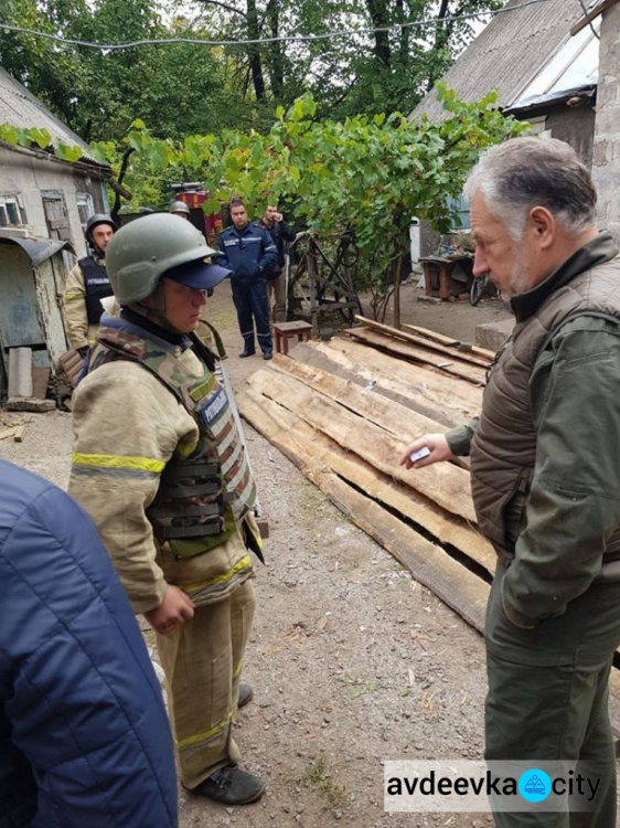 Губернатор проинспектировал восстановление Авдеевки: фоторепортаж