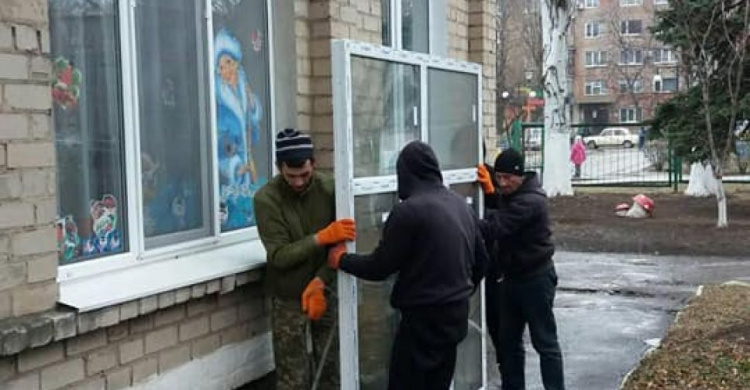 Военно-гражданская администрация создает для воспитанников детсада "Малыш" комфортные условия