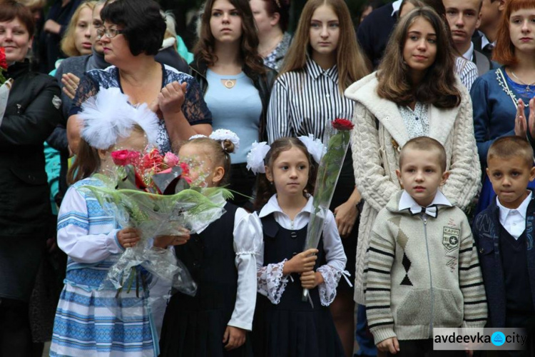 В школах Авдеевки впервые за долгое время удалось набрать семь первых классов (ФОТО)