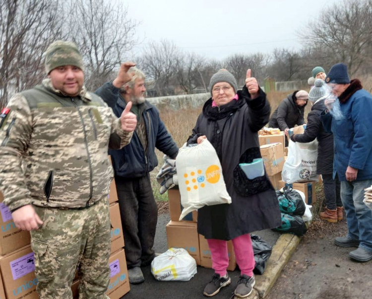 "Тепла допомога": Авдіївська влада продовжує підтримувати мешканців громади