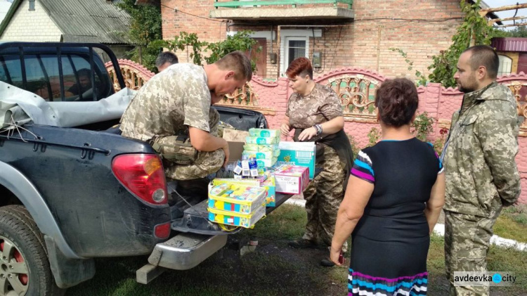 Авдеевские «симики» доставили помощь гражданскому населению