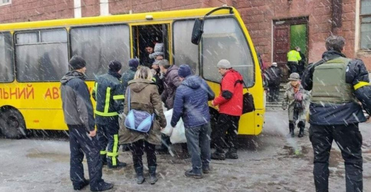 Продовжується евакуація з Авдіївки