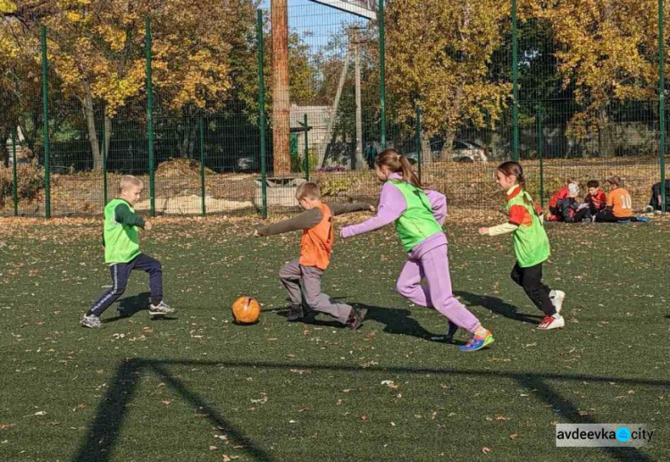 В Авдіївці у турнірі з міні-футболу перемогла команда "Огірочок"