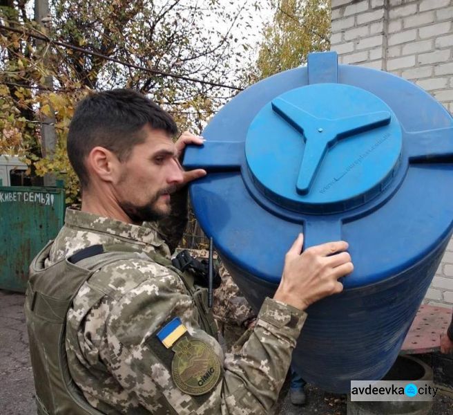 Воду, зерно и духовную пищу распространили авдеевские «симики»