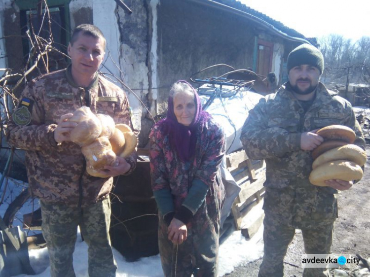 Офицеры Cimic Avdeevka посетили Пески и помогли в Авдеевке (ФОТО)