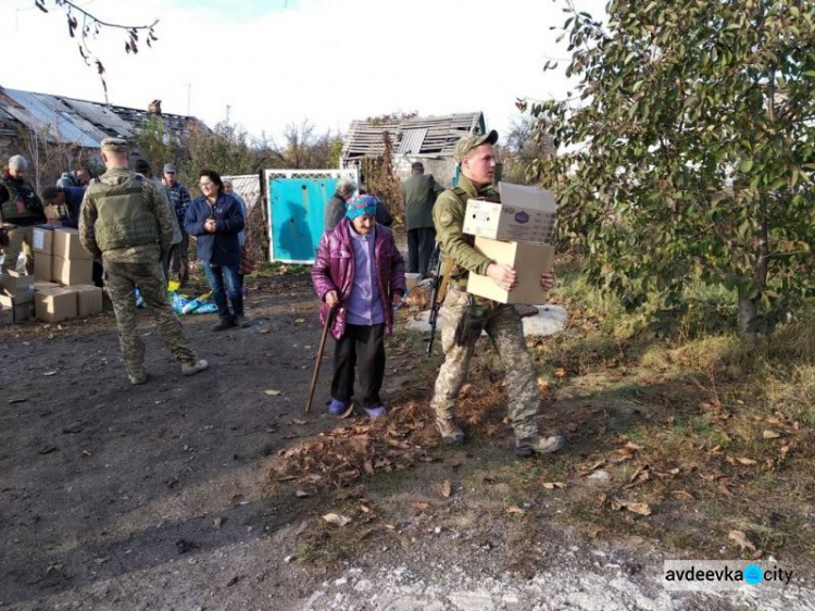 Авдеевские «симики» помогли жителям прифронтовых поселков