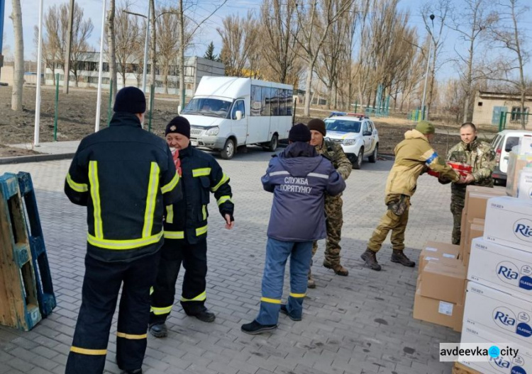 Мешканці Очеретинської громади отримали гумдопомогу (ФОТОФАКТ)