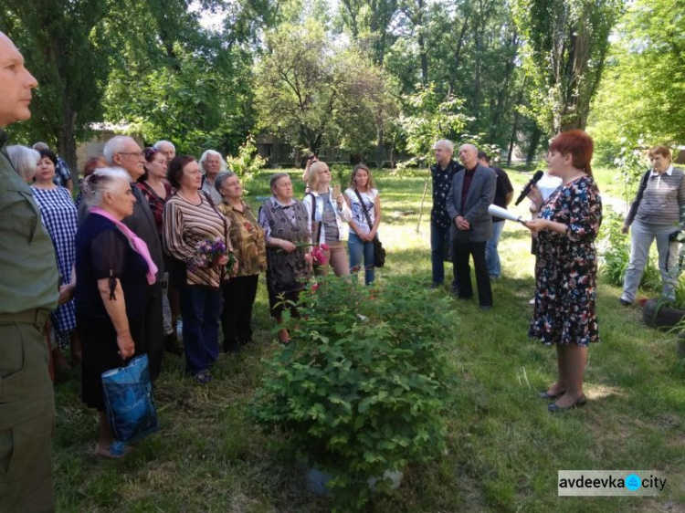 Выдающемуся авдеевцу Юлию Войнаровичу установили мемориальную доску (ФОТО)