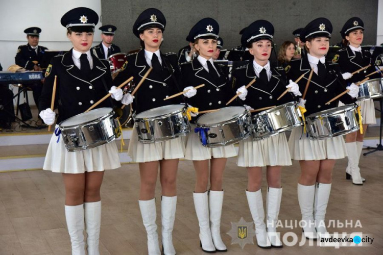 В Донецкой области женщины-полицейские разрушают стереотипы (ФОТО + ВИДЕО)