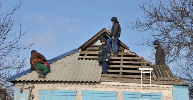 В Авдеевке восстановлены уже 290 домов, поврежденных при артобстрелах (ФОТО)