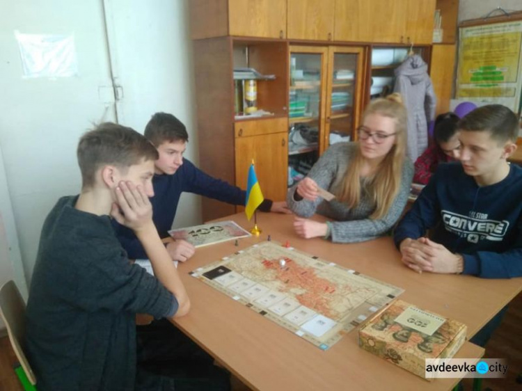 В Авдеевке вспоминают героев боев за независимость (ФОТО + ВИДЕО)