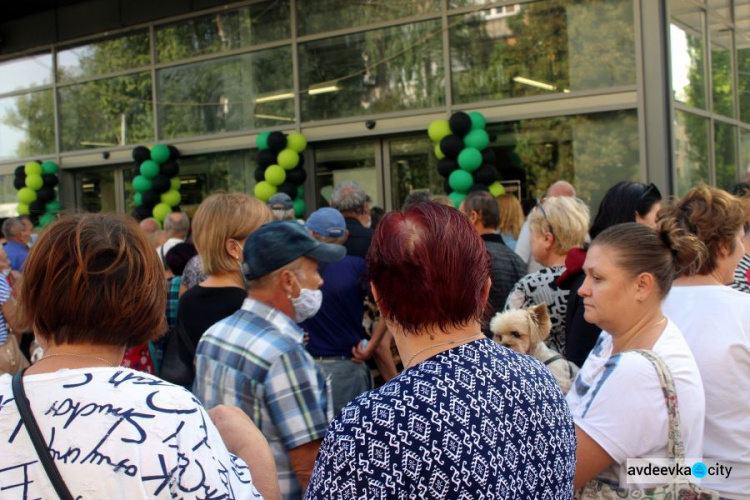 "Зебра" в Авдеевке: новый супермаркет LAFAR ждет своих покупателей (ФОТО)