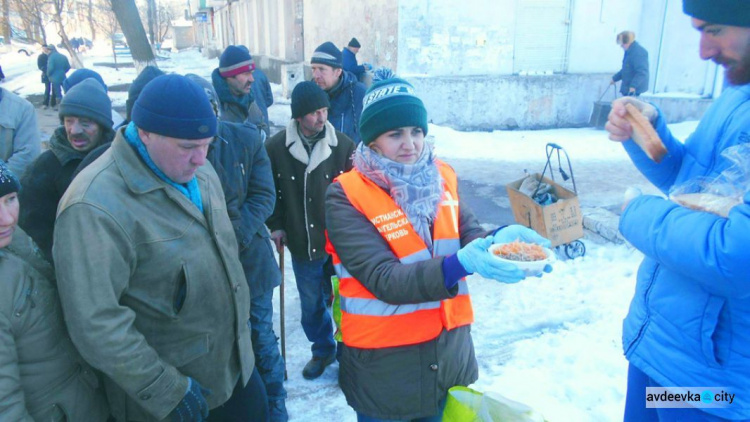 В Авдеевке миссионеры будут кормить голодных до апреля (ФОТО)