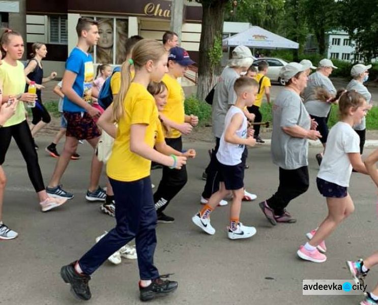 В Авдіївці Олімпійський день відзначили загальноміськими пробігом і зарядкою