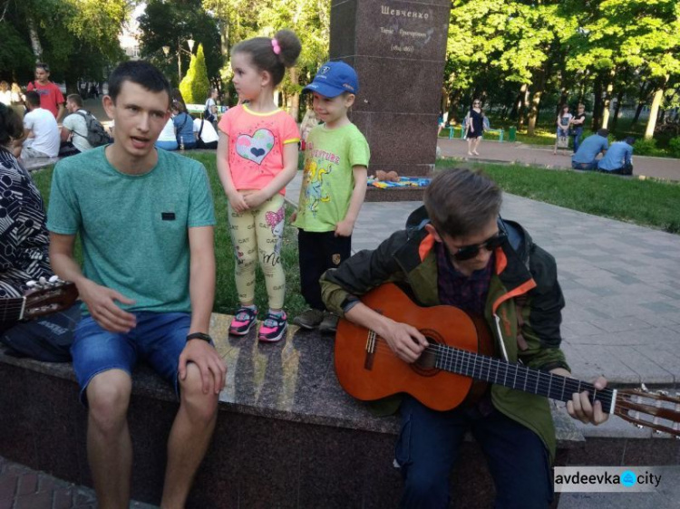  В Авдеевке состоялся концерт под открытым небом (ФОТО+ВИДЕО)