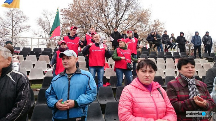 В Авдеевке проходит футбольный турнир на Кубок гендиректора АКХЗ Мусы Магомедова (ФОТО)