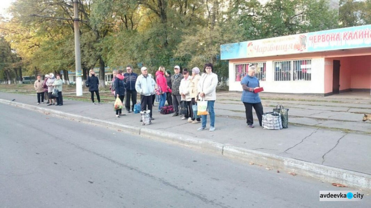 Хорошие новости: в Авдеевке  на маршрут вышел новый рейсовый автобус (ФОТОРЕПОРТАЖ)