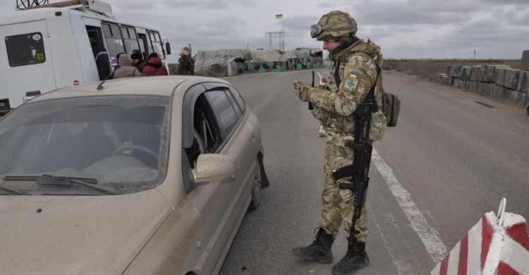 В пунктах пропуска у донбасской линии разграничения задержаны нарушители