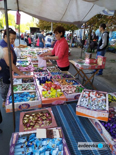 Празднуем День города: как Авдеевка дарами осени закупалась. ФОТОФАКТ