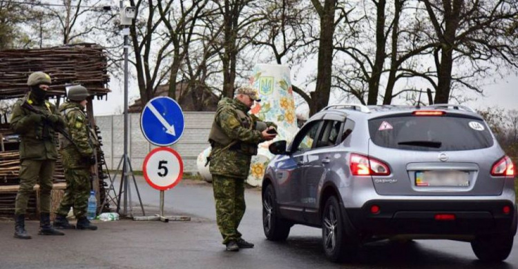 Охота на блокпостах Донетчины: попались более 20 возможных боевиков (ФОТО)