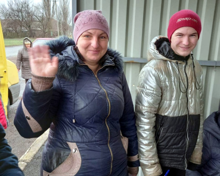 "Тепла допомога": Авдіївська влада продовжує підтримувати мешканців громади