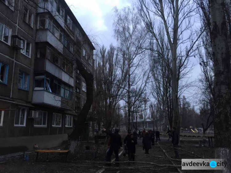 Какой Авдеевку увидели жители после очередного обстрела (ФОТООТЧЕТ)