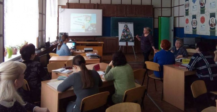 В Авдеевке пели колядки и говорили о личностном развитии (ФОТО)