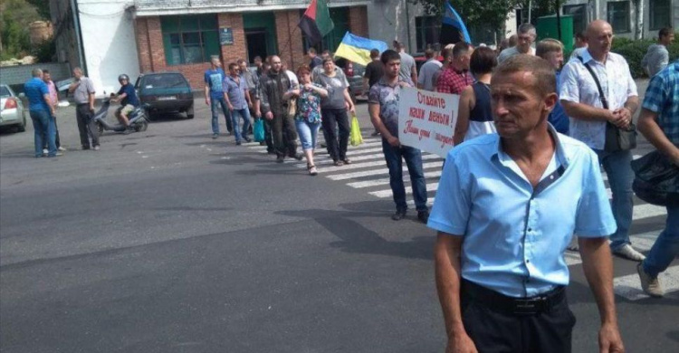 В Донецкой области шахтеры перекрыли трассу Покровск-Константиновка