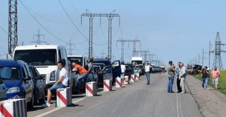 Пересечь КПВВ на Донбассе не удалось 18 людям