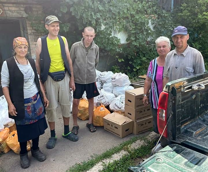 В селище Опитне Авдіївської ТГ доставили продуктові набори