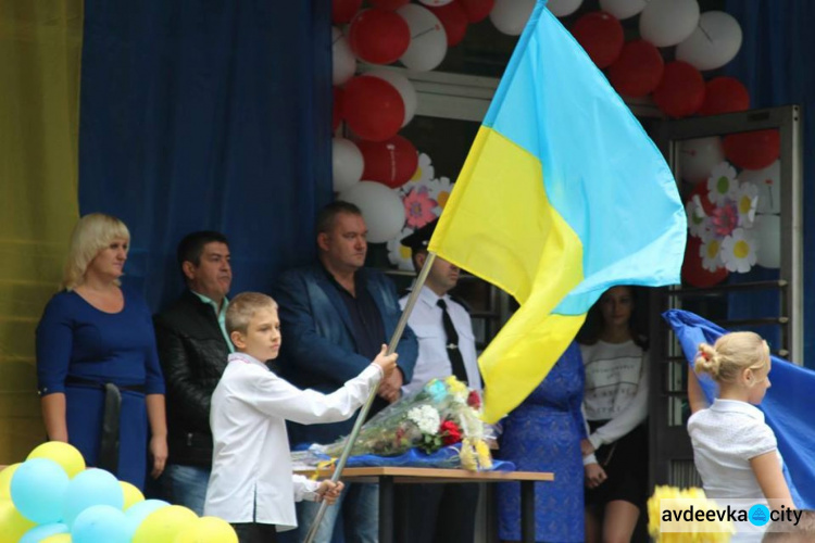 В школах Авдеевки впервые за долгое время удалось набрать семь первых классов (ФОТО)