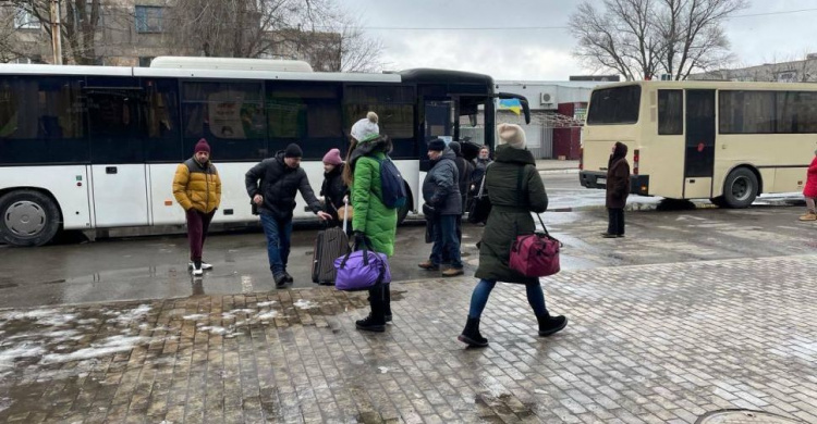 Евакуація з Авдіївки триває