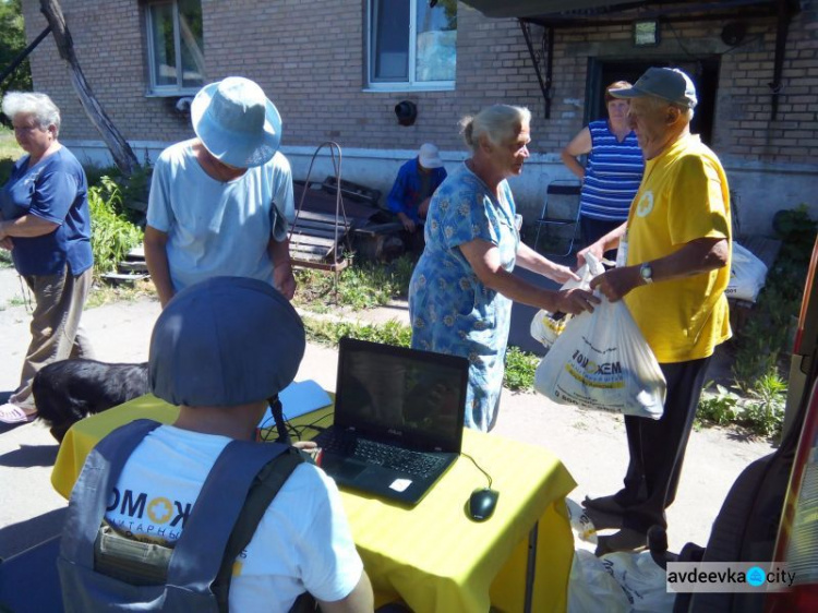 Представители Cimic Avdeevka обеспечили доставку продуктов в прифронтовую зону