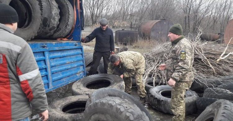 Военкомат помог защитникам Авдеевки: появились фото