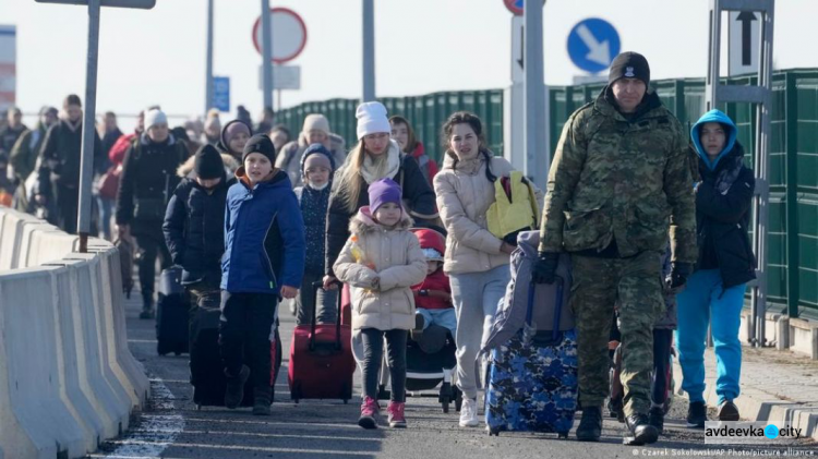 В Україні спростили умови вивезення дітей за кордон