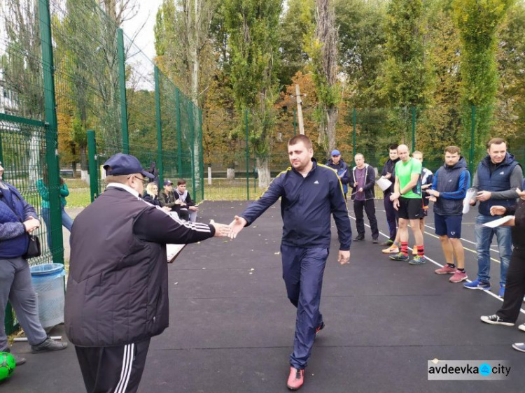 В Авдеевке состоялся турнир по футболтеннису: фоторепортаж